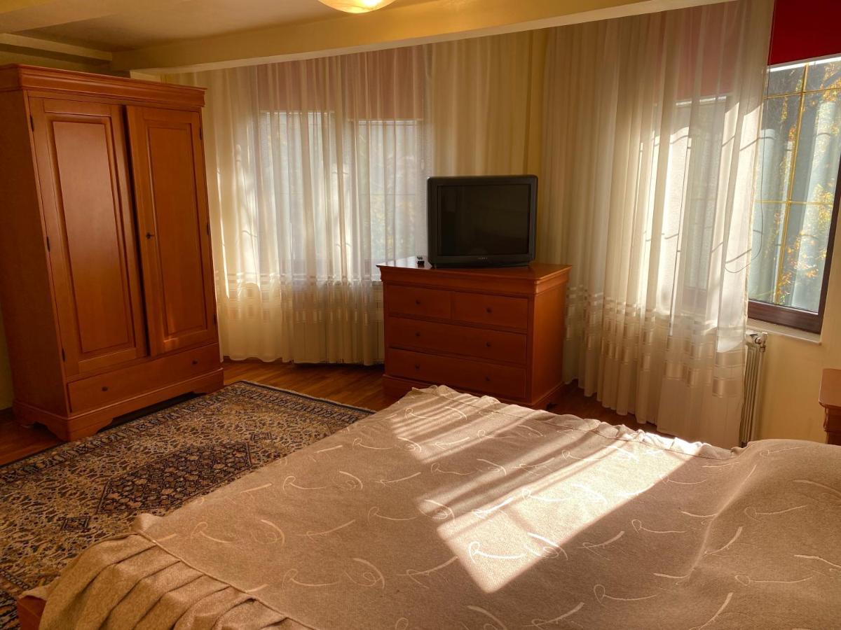 Vila Phoenix Aparthotel Predeal Esterno foto